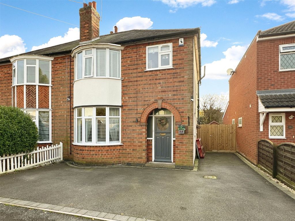 3 bed semidetached house for sale in Kings Walk, Leicester Forest East