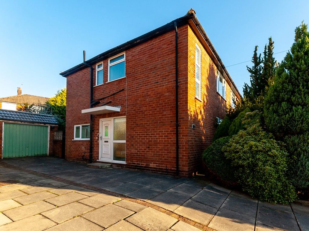 3 bed semidetached house for sale in Pentire Avenue, Windle, St Helens