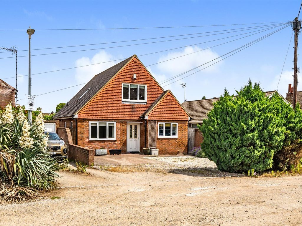 2 bed detached house for sale in Century Road, Faversham ME13 Zoopla