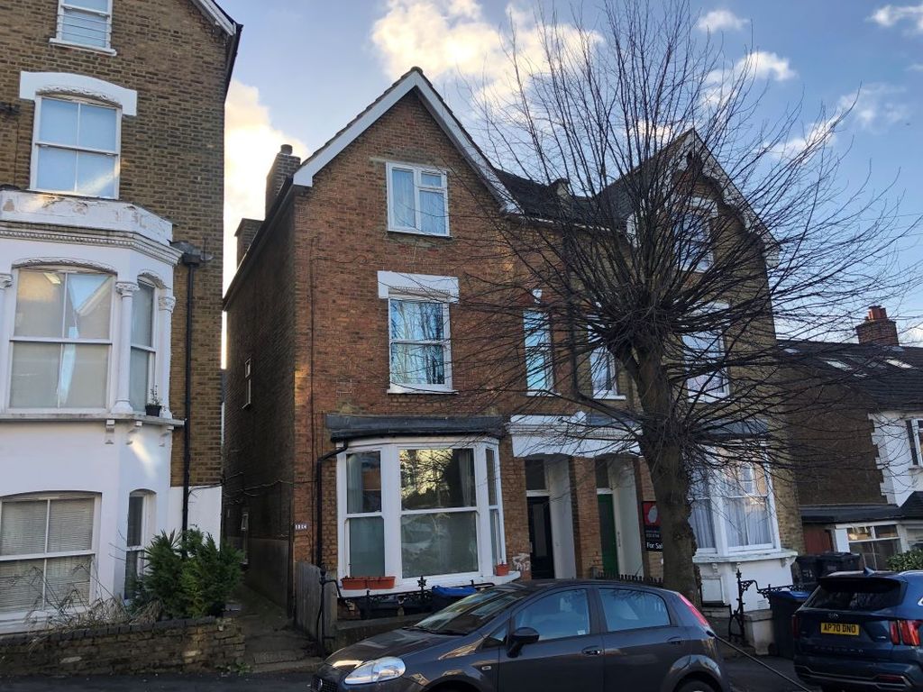 11A Rockmount Road, London SE19  