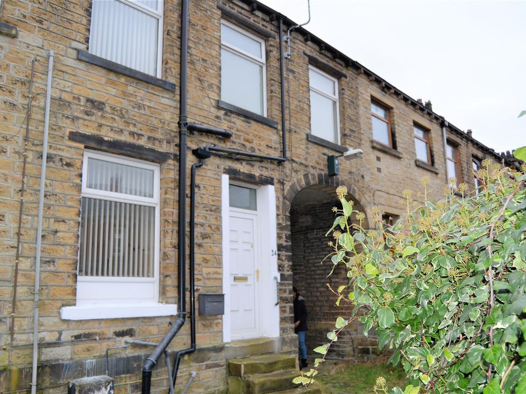 2 bed terraced house for sale in Victoria Street, Lindley, Huddersfield