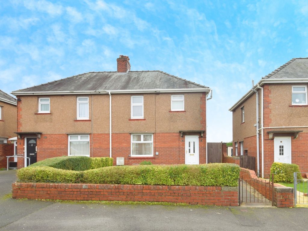 3 bed semidetached house for sale in Tirgof, Llangennech, Llanelli