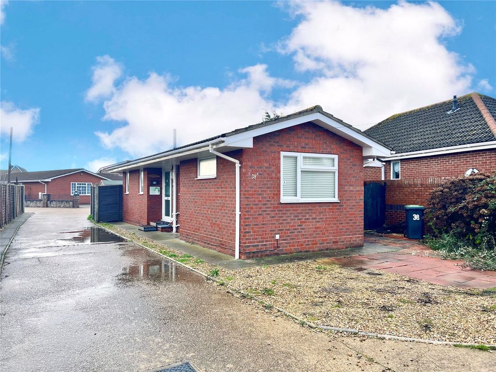 2 bed bungalow for sale in West Haye Road, Hayling Island, Hampshire