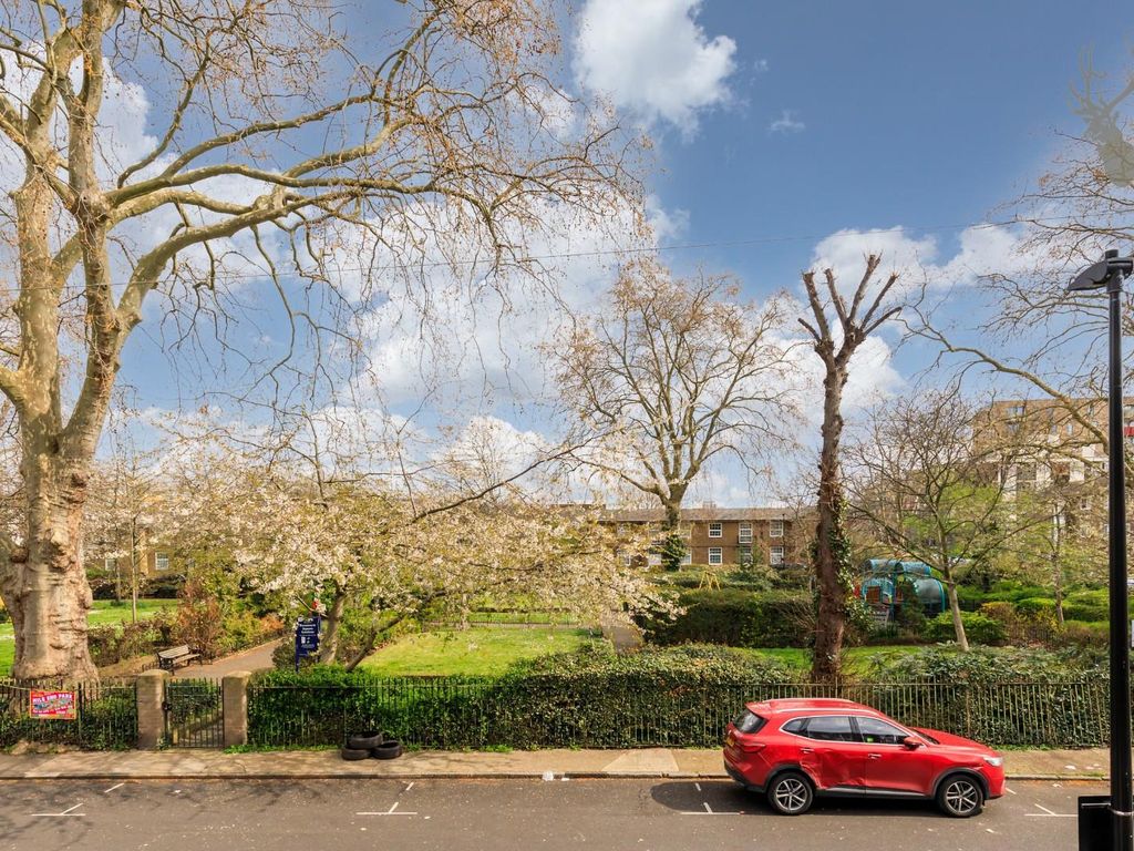 1 bed flat for sale in Morecambe Close, Beaumont Square, London E1 Zoopla