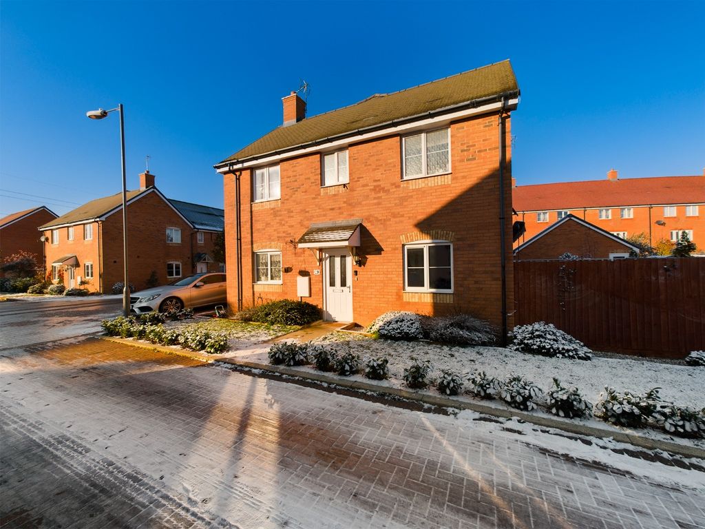 Alma Street, Berryfields, Aylesbury HP18  