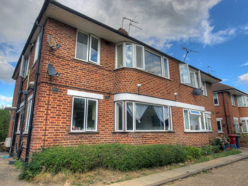 2 bed for sale in Albert Close, Slough SL1 Zoopla