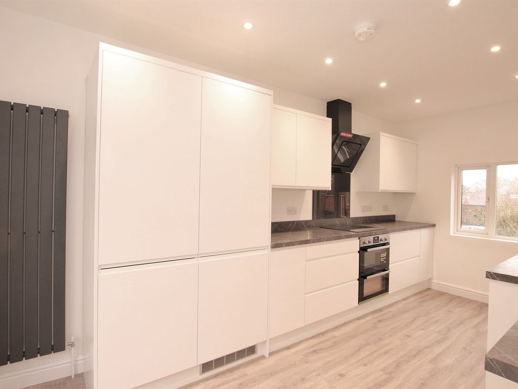 3 bed flat to rent in King Street, Cottingham HU16 Zoopla