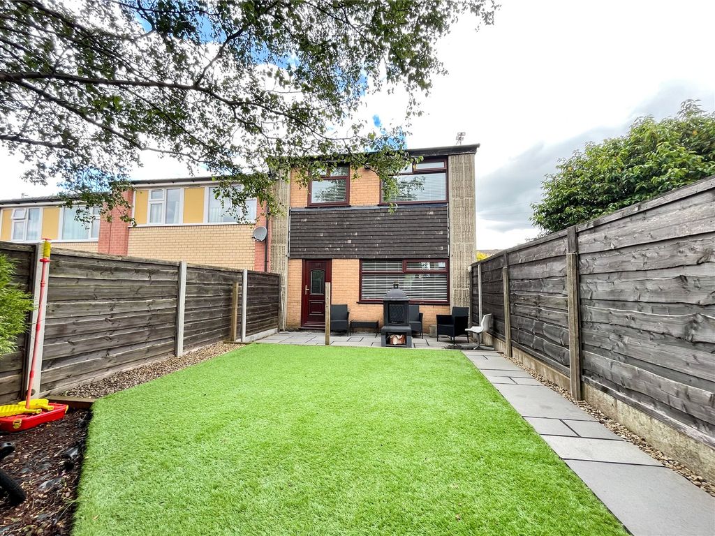 3 bed end terrace house for sale in Pot Hill, AshtonUnderLyne