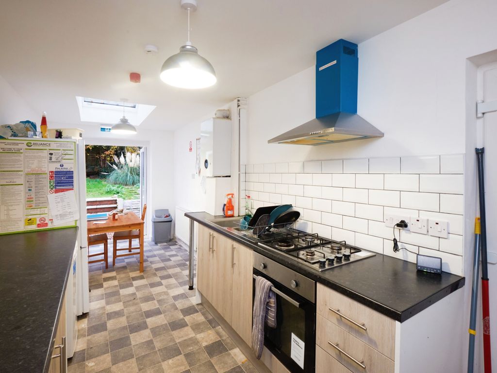 5 bed semidetached house for sale in Elmdon Road, Birmingham B27 Zoopla