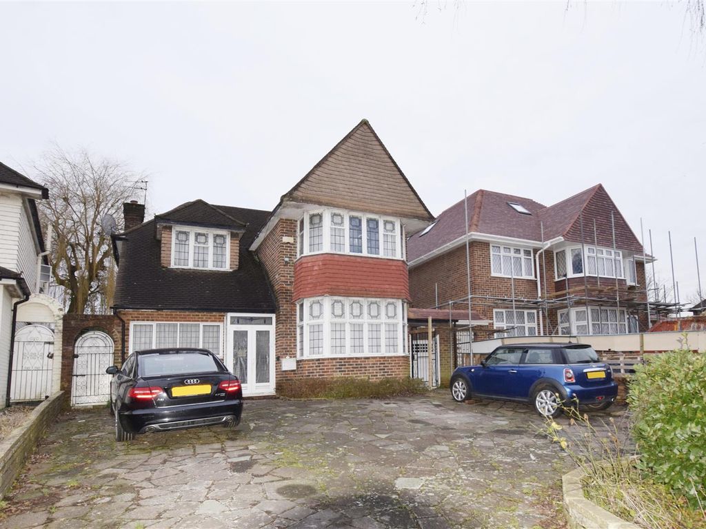 4 bed detached house for sale in Salmon Street, London NW9 Zoopla