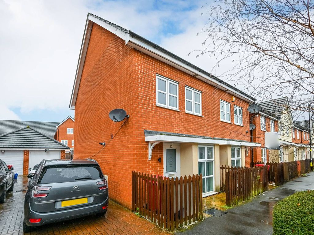 2 bed semidetached house for sale in Amesbury Road, Slough SL1, £