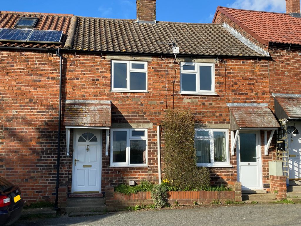 2 bed cottage for sale in Gelston, Grantham NG32, £149,950 Zoopla