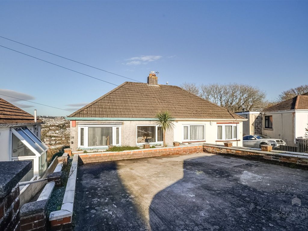 3 bed semidetached house for sale in Higher Mowles, Higher Compton