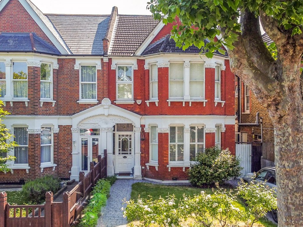 4 bed semidetached house for sale in Penerley Road, Catford, London