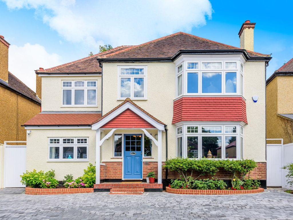 Valley Walk, Croydon CR0  