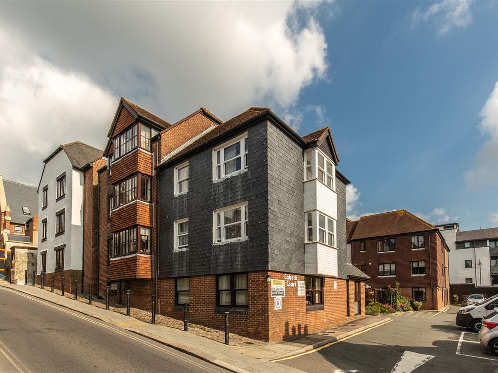 2 bed flat for sale in Station Street, Lewes BN7, £190,000 Zoopla