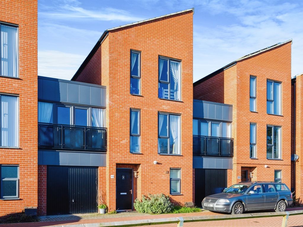 4 bed semidetached house for sale in Kingsway Boulevard, Derby DE22