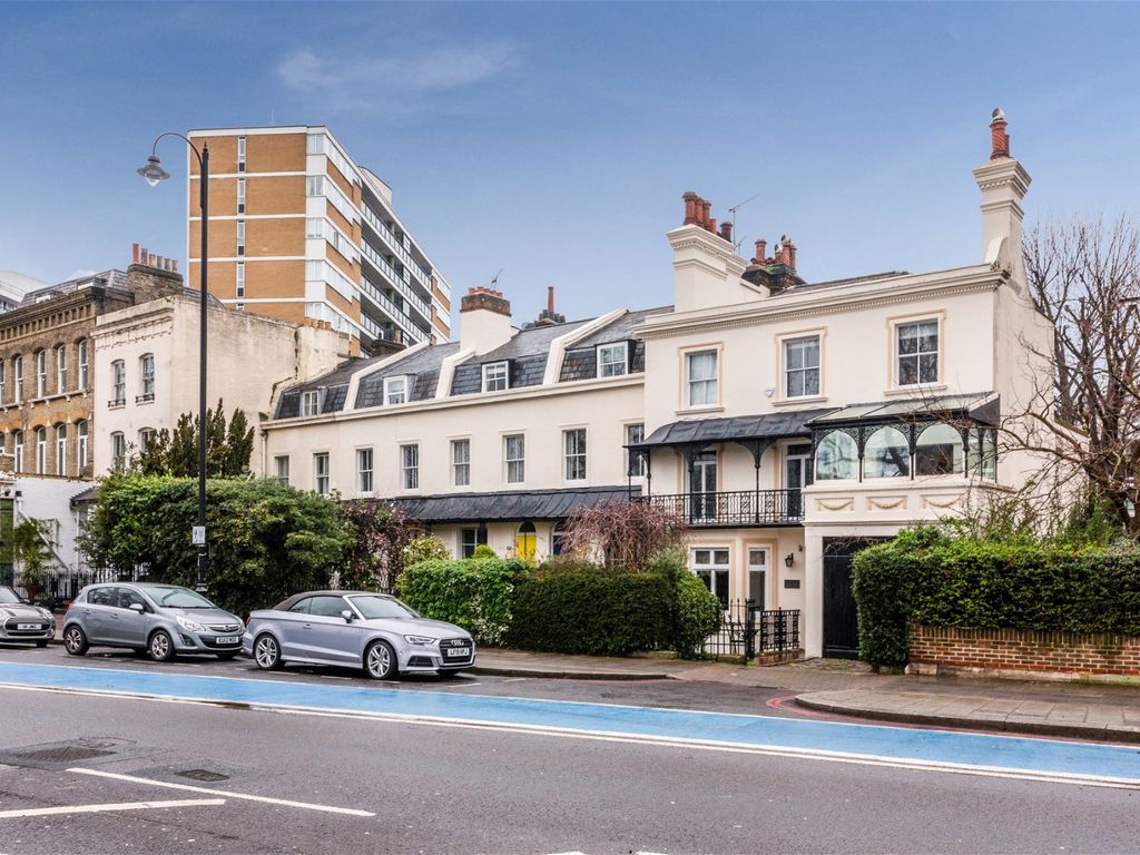 3 bed terraced house for sale in Grosvenor Road, London SW1V, £