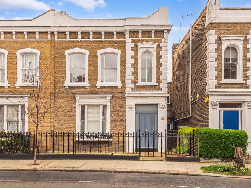 4 bed end terrace house for sale in Willes Road, Kentish Town NW5, £