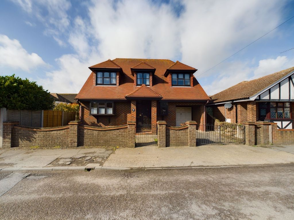 3 bed detached house for sale in Convent Road, Canvey Island SS8 Zoopla