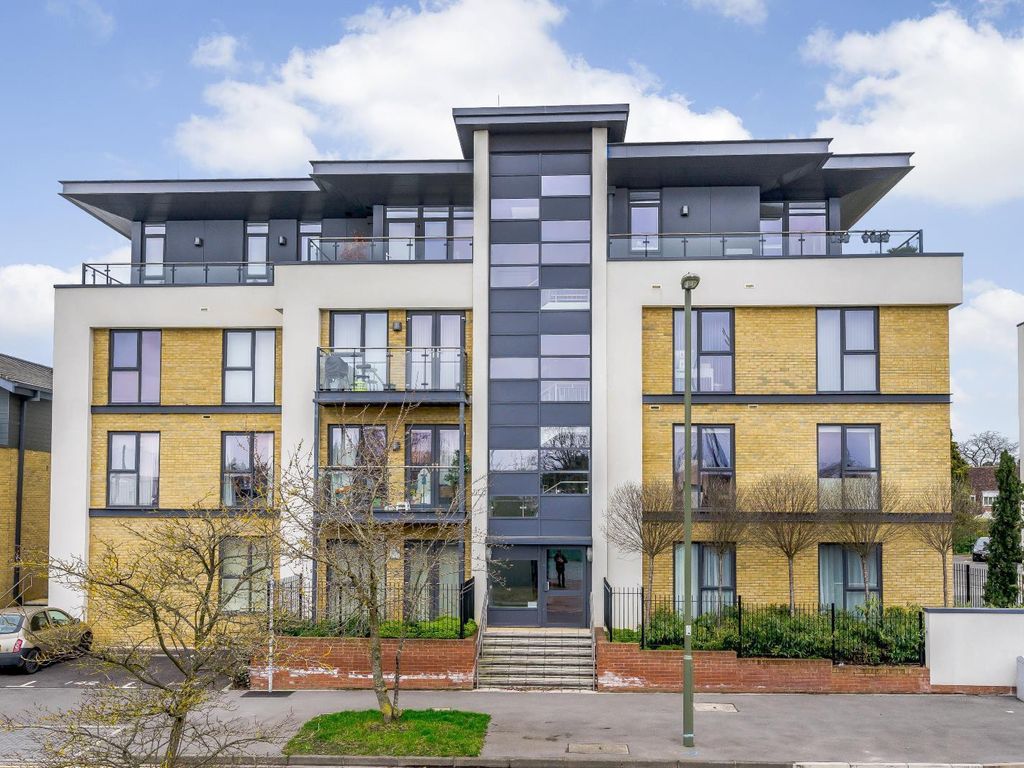 1 bed flat to rent in Sycamore Avenue, Woking GU22 Zoopla