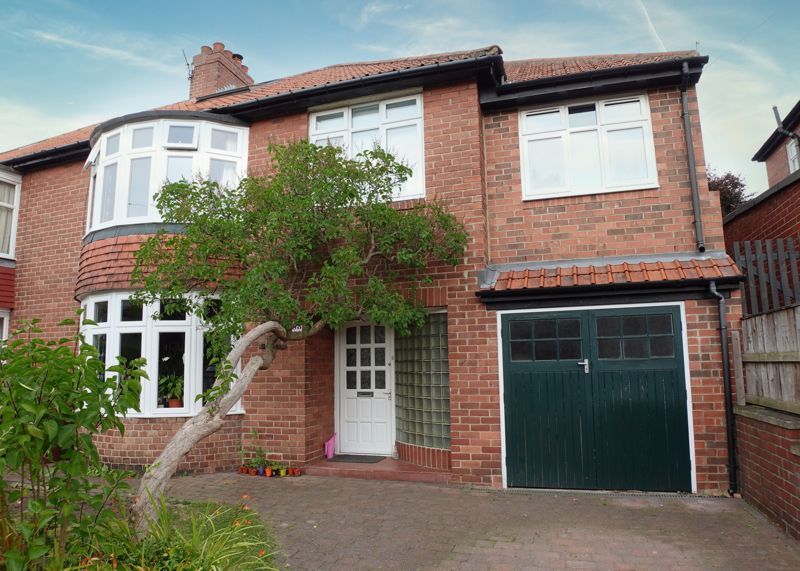 5 bed semidetached house for sale in Holderness Road, Newcastle Upon