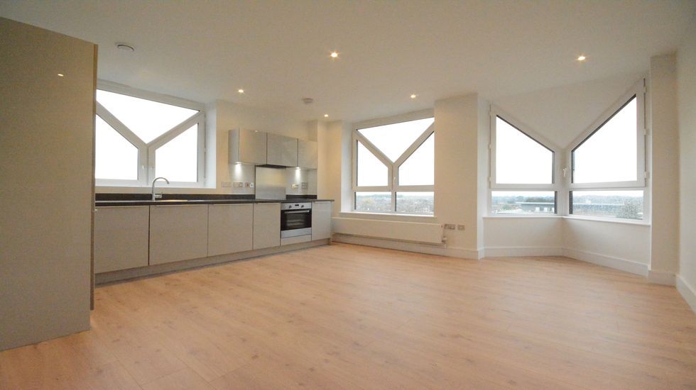 2 bed flat to rent in High Street, Bracknell RG12 Zoopla