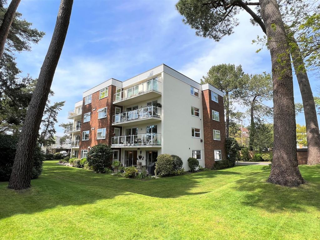 3 bed flat for sale in Ravine Road, Canford Cliffs, Poole BH13 Zoopla