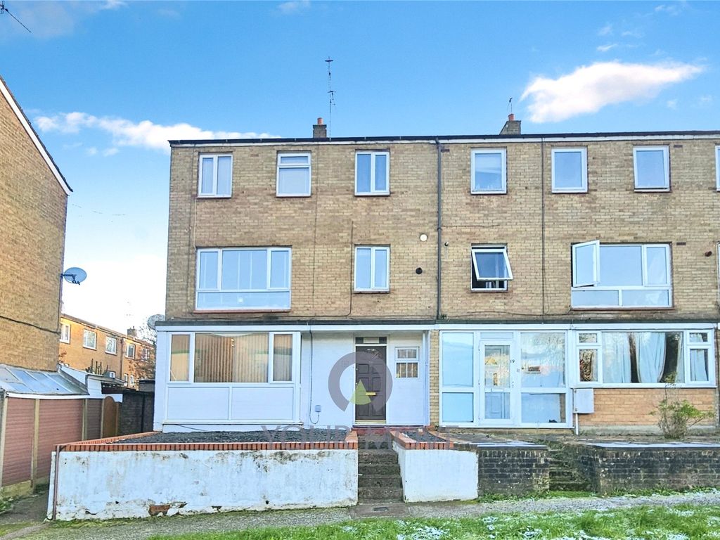 Room to rent in Barley Croft, Hemel Hempstead, Hertfordshire HP2, £640