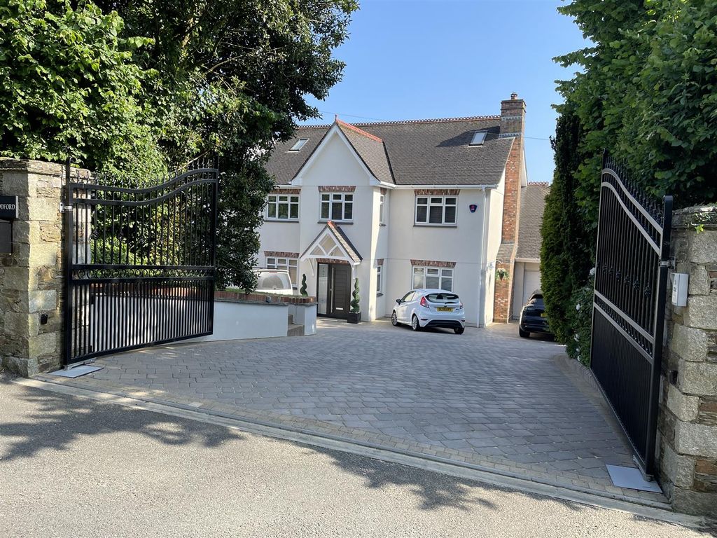 5 bed detached house for sale in Higher Woodford Lane, Plympton