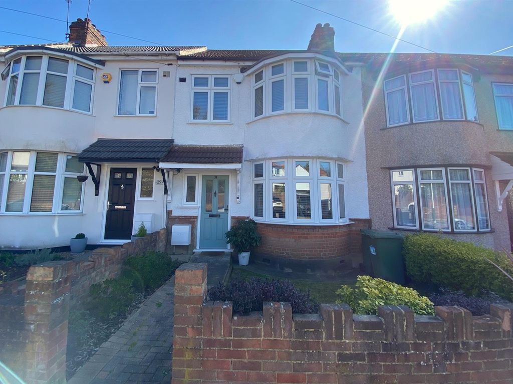 3 bed terraced house to rent in Warrington Gardens, Hornchurch RM11