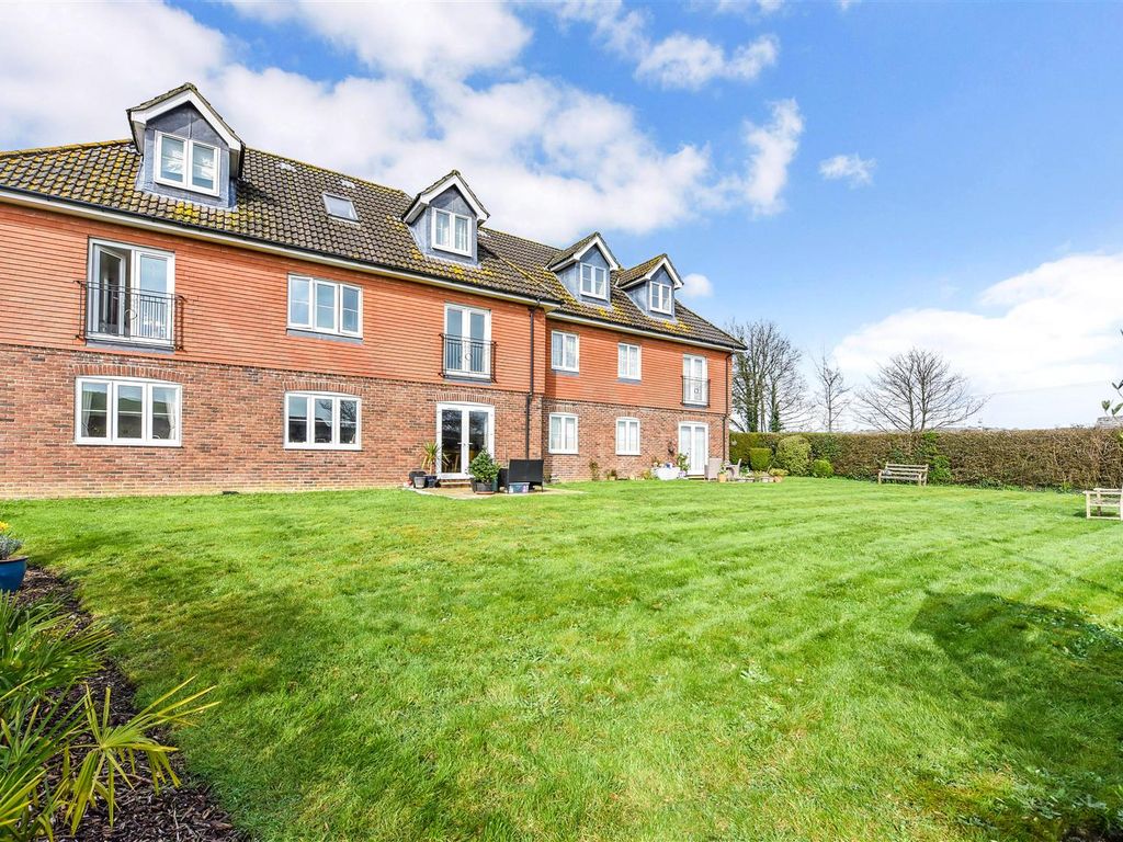 2 bed flat for sale in Chalton Lane, Clanfield, Waterlooville PO8, £