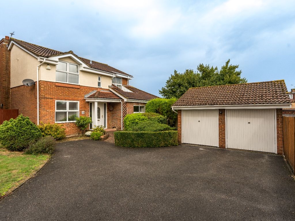 4 bed detached house for sale in Jackson Close, Rainham, Kent ME8 Zoopla
