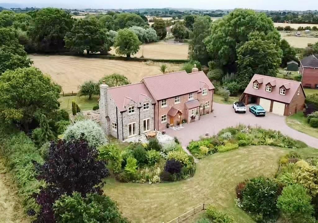 4 bed detached house for sale in Bulley Lane, Churcham, Gloucester GL2 Zoopla