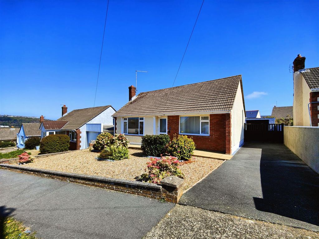 2 bed bungalow for sale in Bryn Elfed, Fishguard SA65 Zoopla