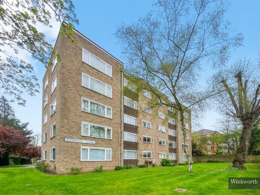 3 bed flat for sale in Edinburgh House, Tenterden Grove, London NW4
