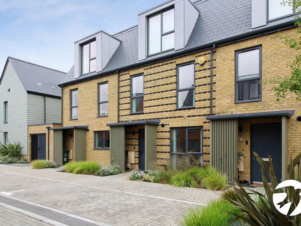 3 bed terraced house to rent in Portbridge Gardens, Alkerden, Ebbsfleet