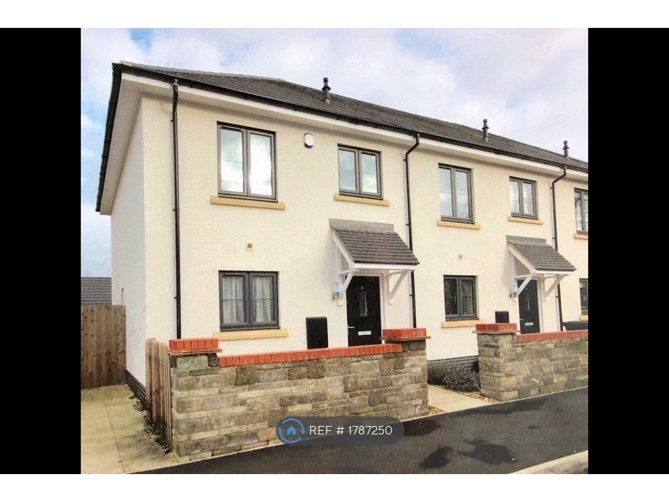 3 bed end terrace house to rent in Oxleigh Way, Stoke Gifford, Bristol
