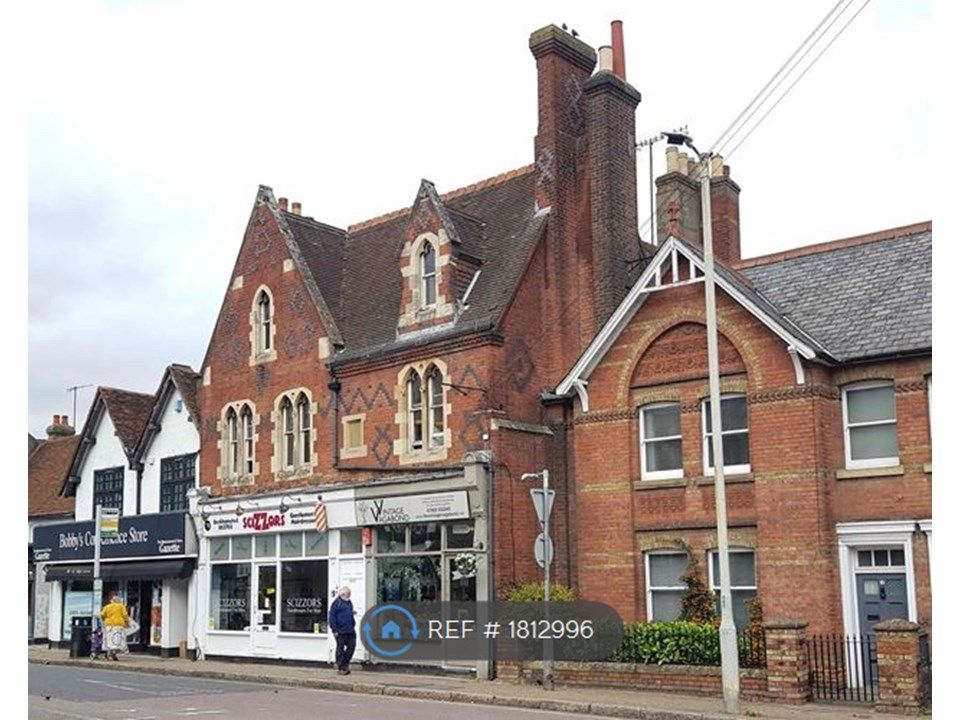2 bed flat to rent in High Street, Berkhamsted HP4, £1,595 pcm Zoopla