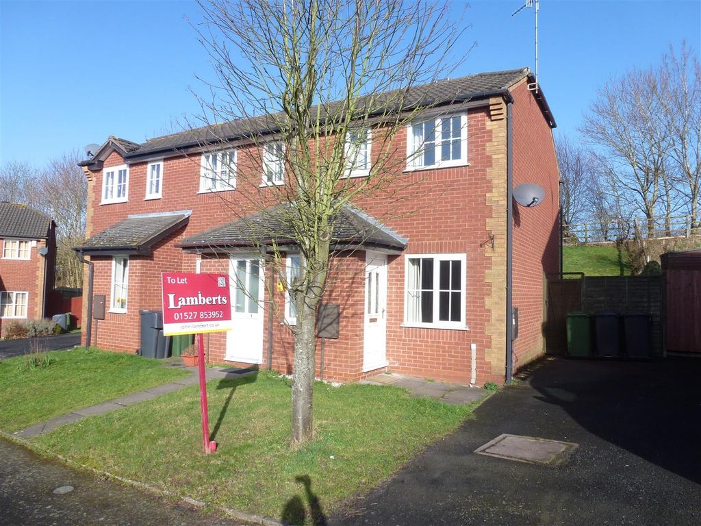 2 bed property to rent in Abbey Close, Parklands, Bromsgrove B60, £900