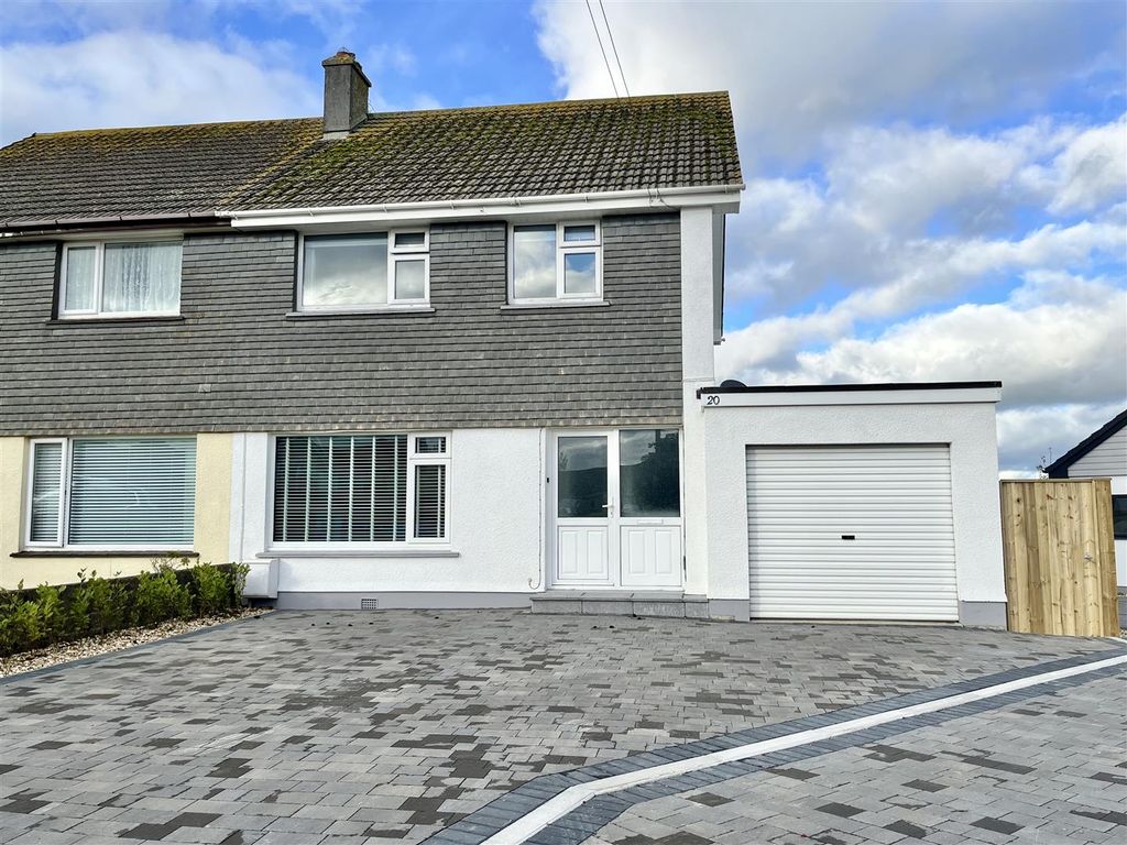 3 bed semidetached house for sale in Barton Close, Helston TR13 Zoopla