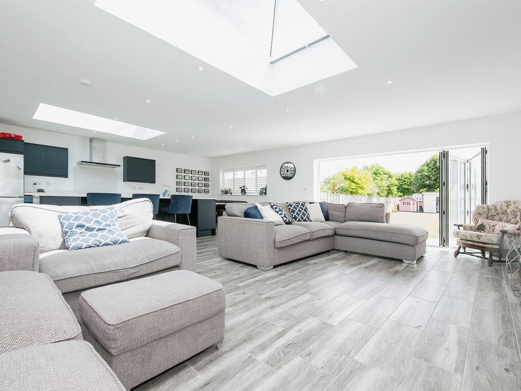 4 bed detached bungalow for sale in Bixley Road, Ipswich IP3 Zoopla