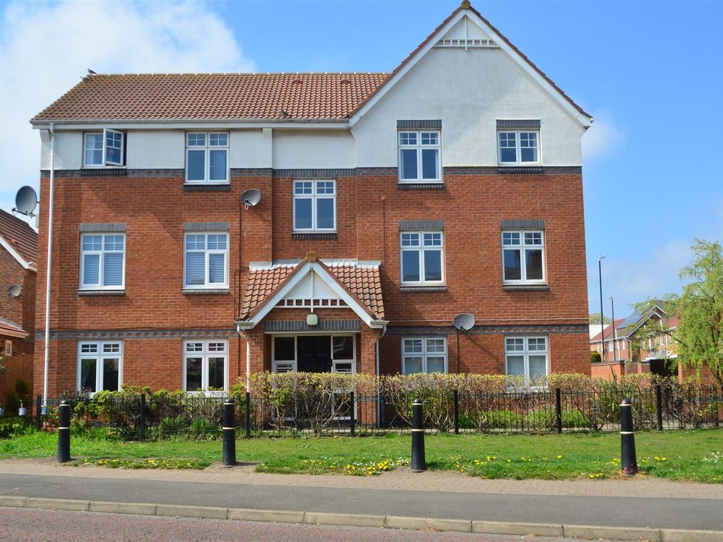 2 bed flat to rent in Turnstile Mews, Roker, Sunderland SR6 Zoopla
