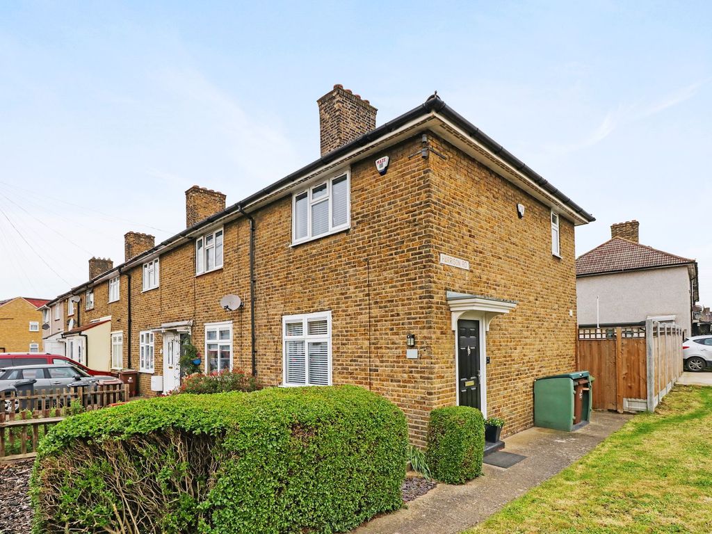 2 bed end terrace house for sale in Church Elm Lane, Dagenham RM10, £