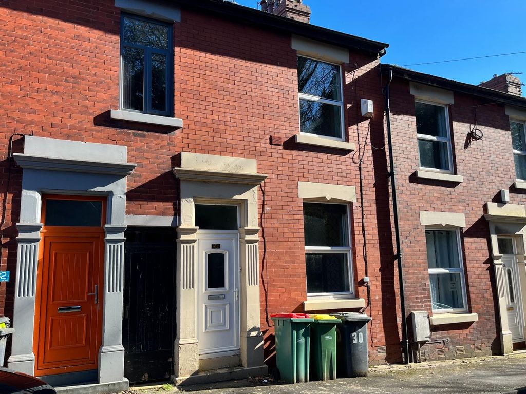 2 bed terraced house to rent in Shelley Road, AshtonOnRibble, Preston