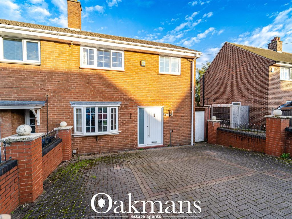 3 bed property for sale in Lutley Grove, Bartley Green, Birmingham B32