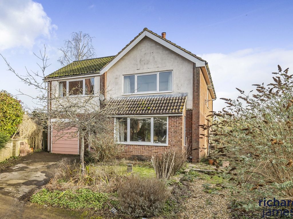 4 bed detached house for sale in Cook Road, Aldbourne, Wiltshire SN8, £