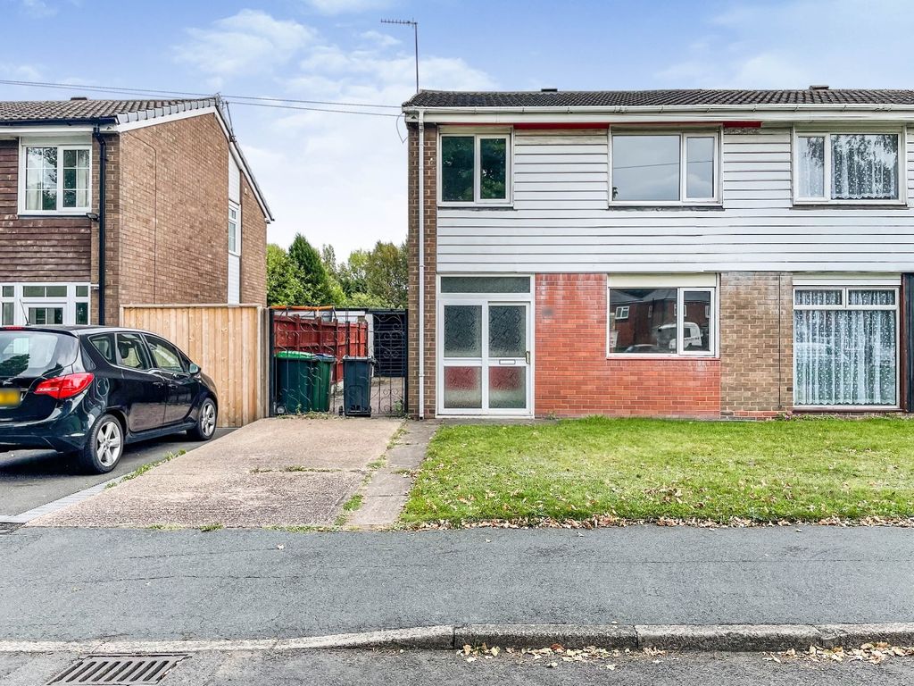 3 bed semidetached house for sale in Regis Heath Road, Rowley Regis