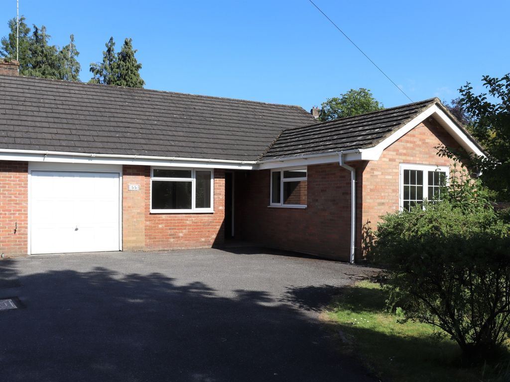 2 bed semidetached bungalow to rent in Jacklyns Lane, Alresford, Hampshire SO24, £1,500 pcm