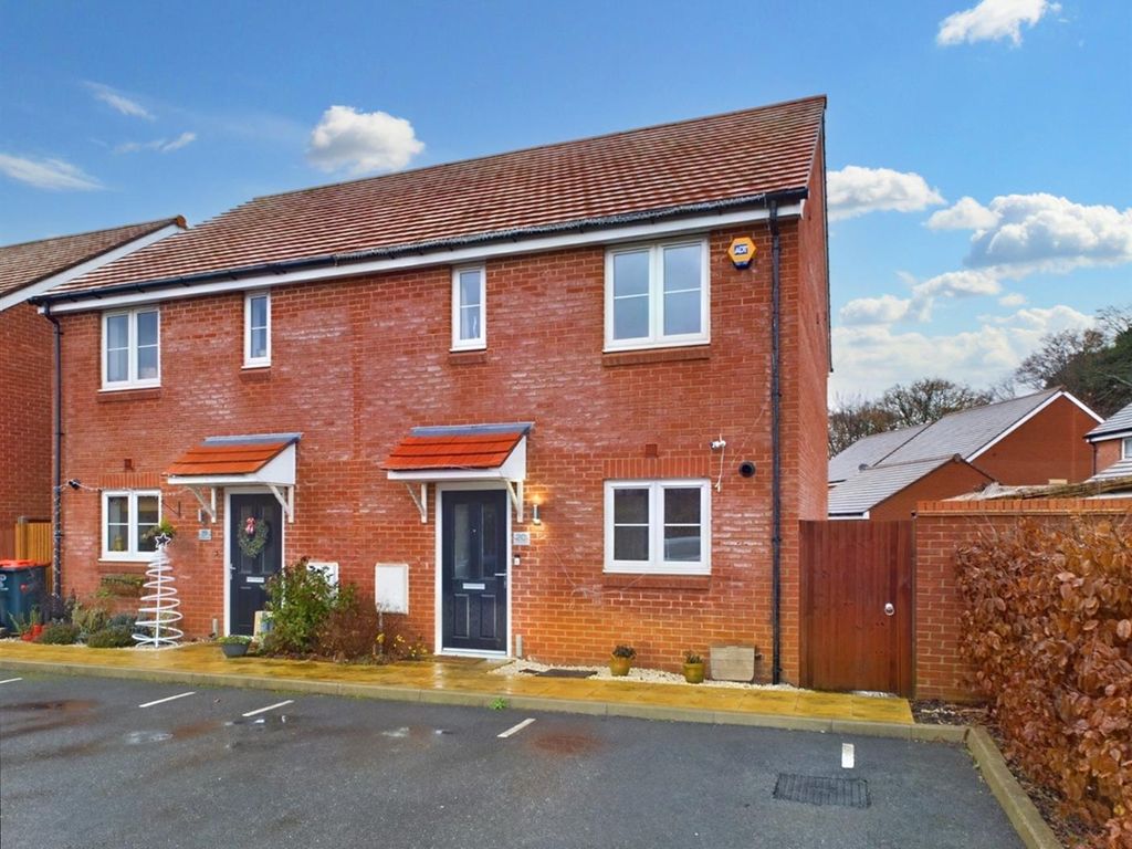 2 bed semidetached house for sale in Crommock Street,